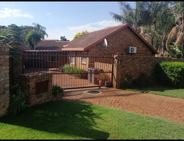 3 BEDROOM HOUSE SOLD IN FLORAUNA
